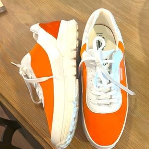 Kankura Women’s waterproof golf shoes. Worn once. Size 9